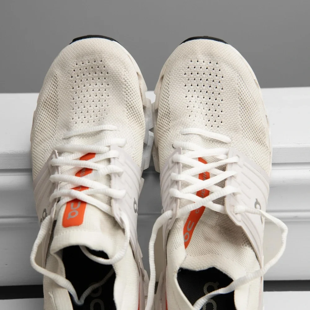 On CloudSwift Mens 11 White Running Sneakers Athleisure Minimalist GorpCore